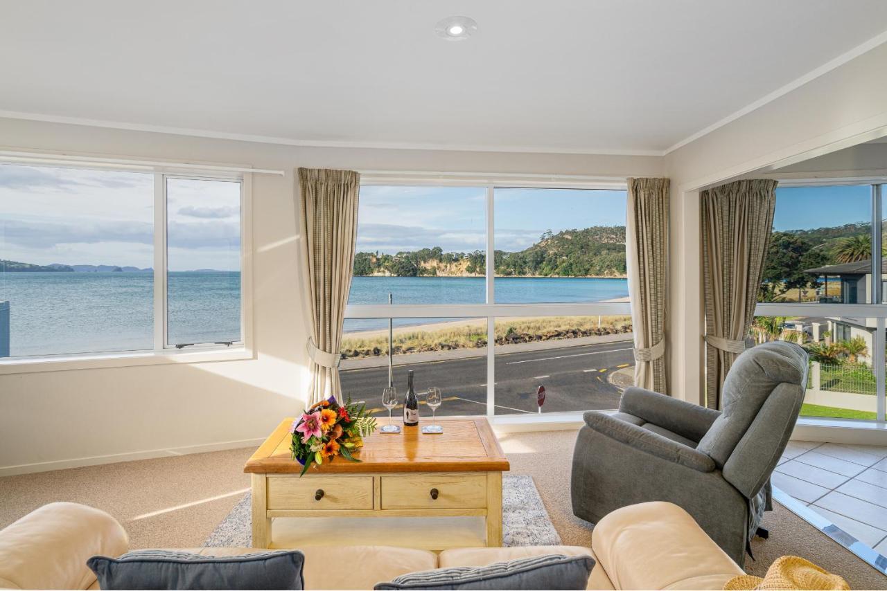 Waterfront Apartments Whitianga Exteriör bild