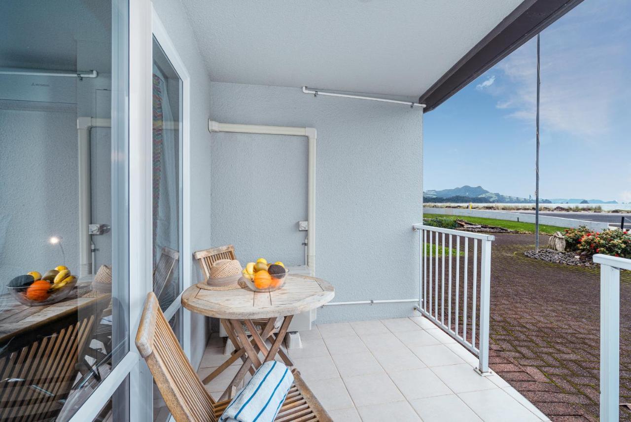 Waterfront Apartments Whitianga Exteriör bild