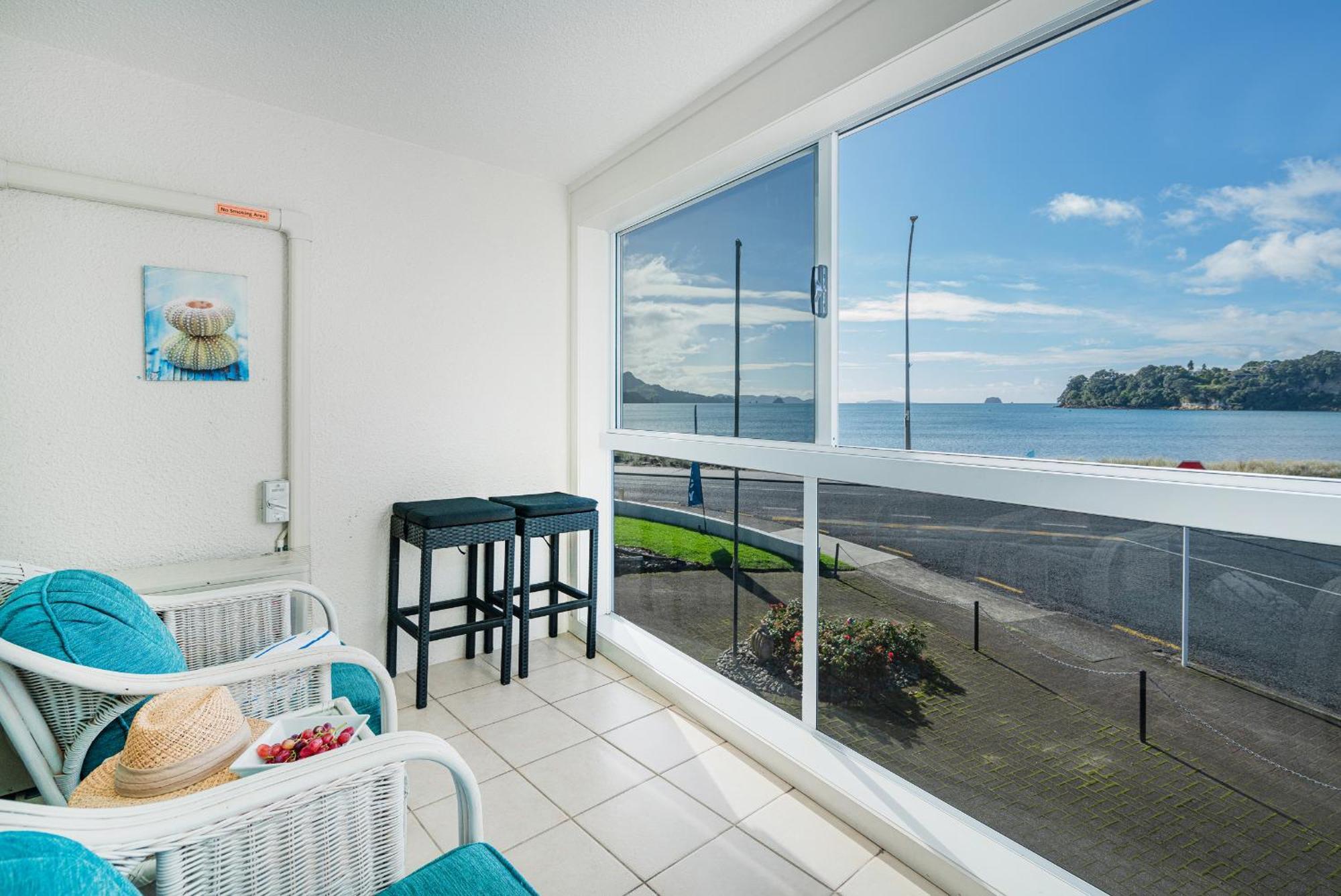 Waterfront Apartments Whitianga Exteriör bild
