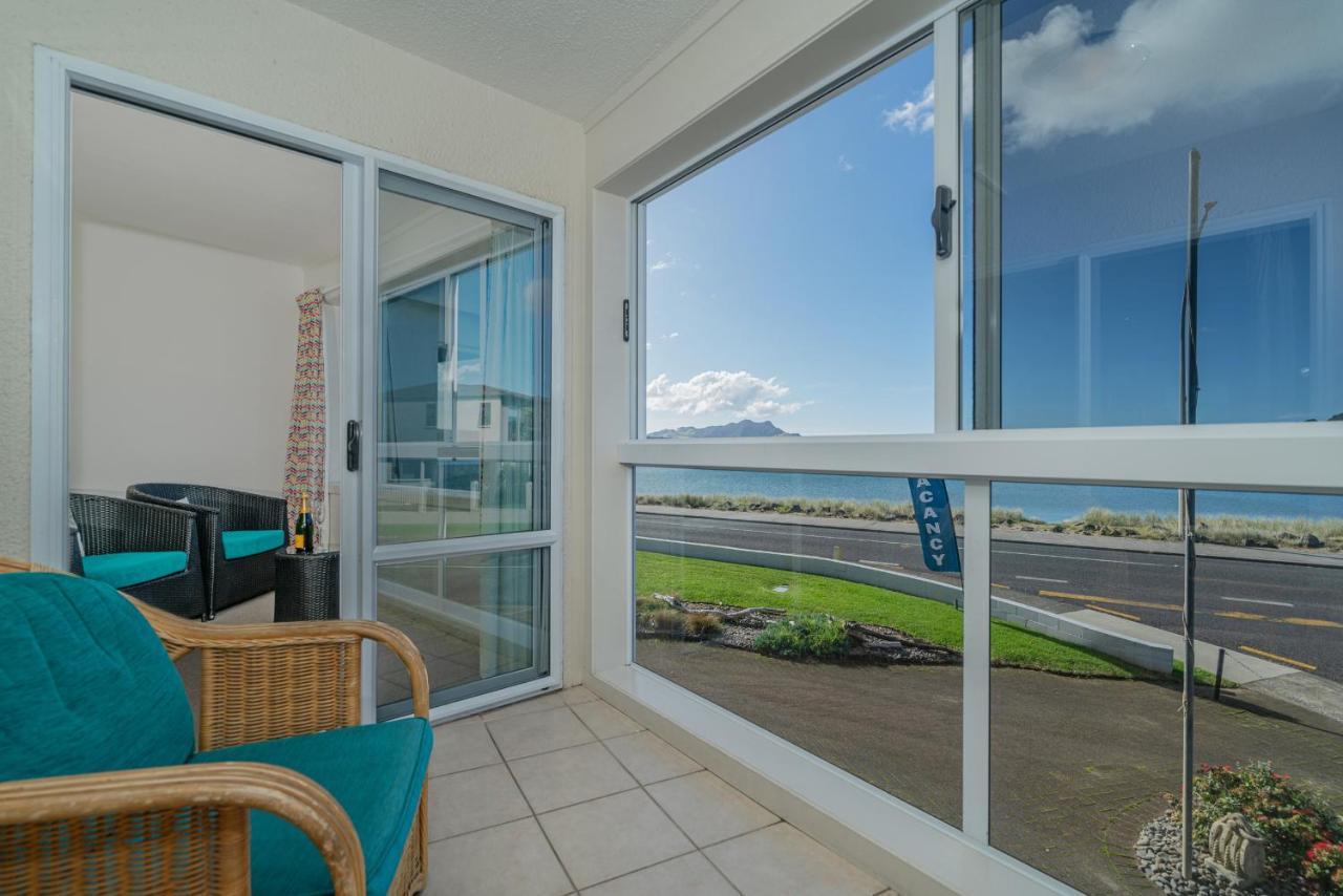 Waterfront Apartments Whitianga Exteriör bild